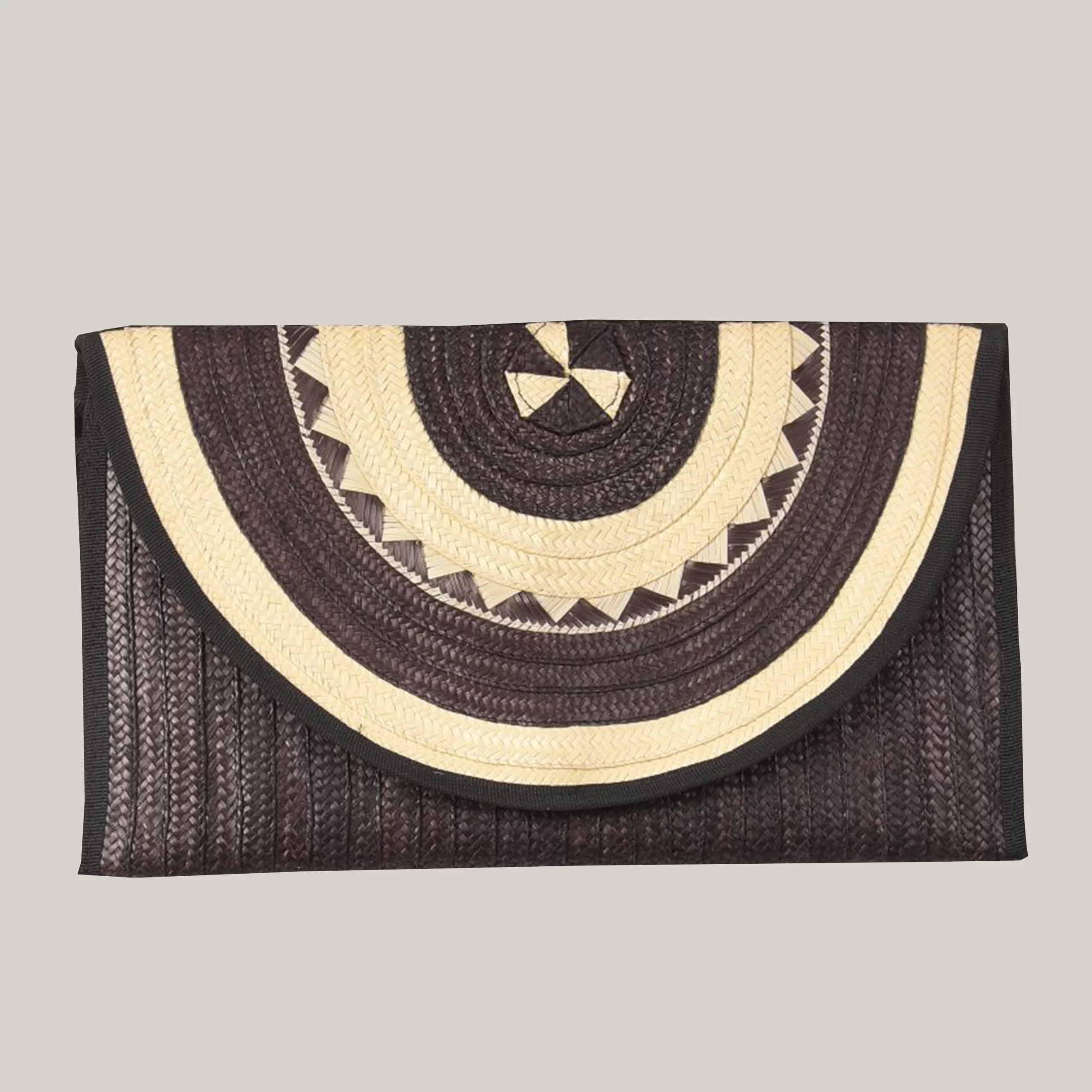 Sac pochette en fibre naturelle tissé à la main