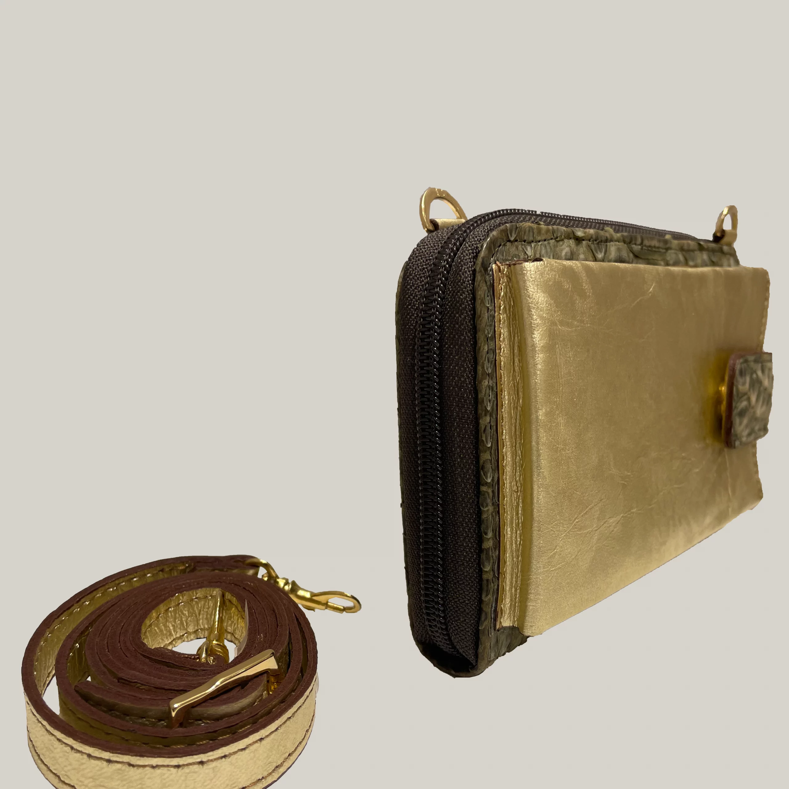 LE SAC À MAIN ET PORTEFEUILLE PORTABLE