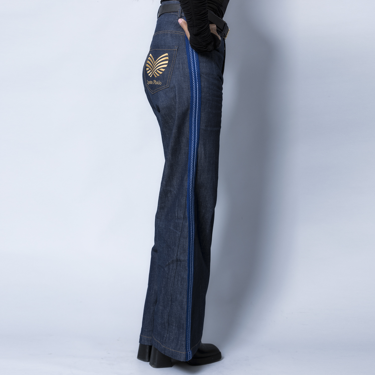 Le Jean Lyetta Phalo : élégance et authenticité – Image 3